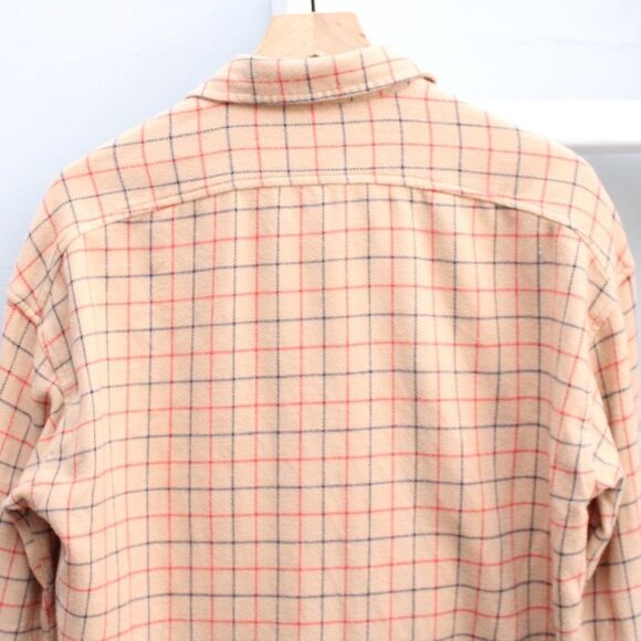 Obey Women's Tan Plaid Button-Up Fleece Shirt Shacket Size Small - Picture 8 of 9